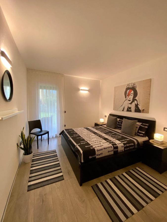 Appartamento Miranda con Giardino Privato e Pool Esterno foto