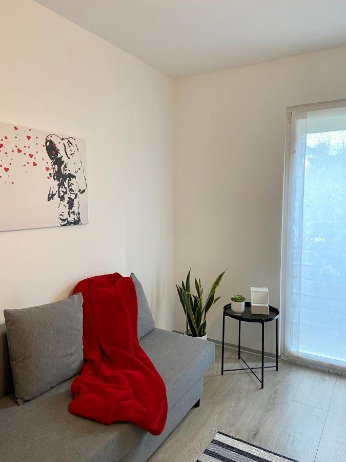 Appartamento Miranda con Giardino Privato e Pool Esterno foto